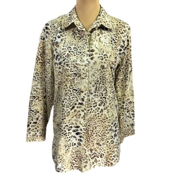 Chico’s No-Iron Shirt Tunic Size 1 (8) Large Animal Print - Picture 1 of 15